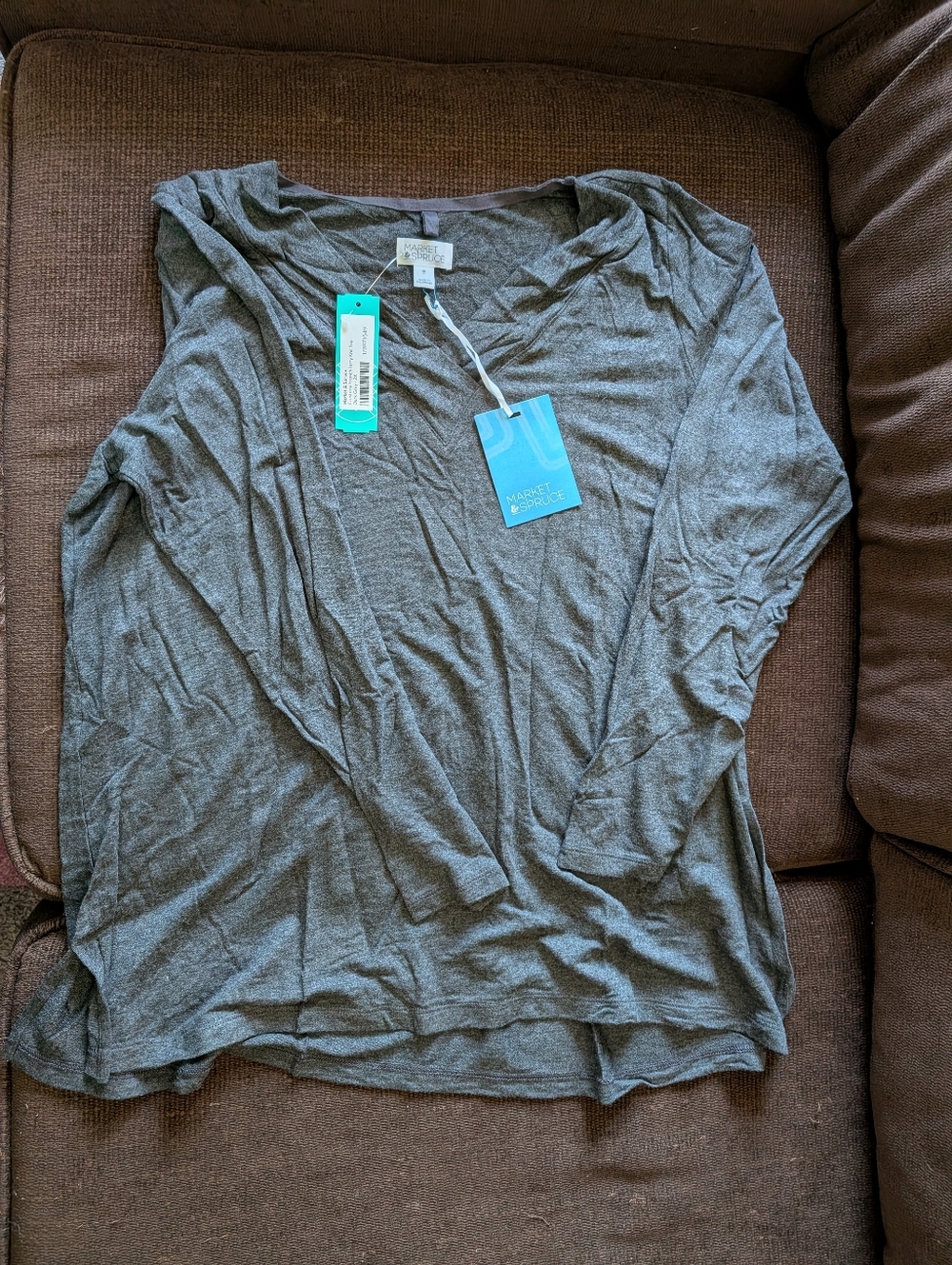 Market & Spruce Gray V-Neck Long Sleeve Tee